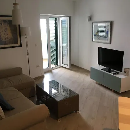 Lägenhet Neven Gradac (Split-Dalmatia)