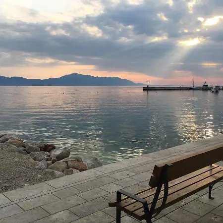 Neven * Gradac (Split-Dalmatia)